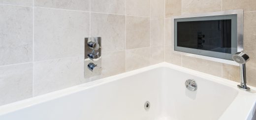 bath tub with tv